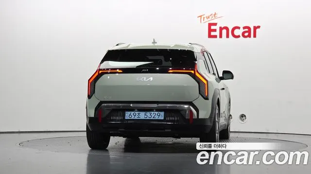 Kia EV3 — Фото автомобиля 4