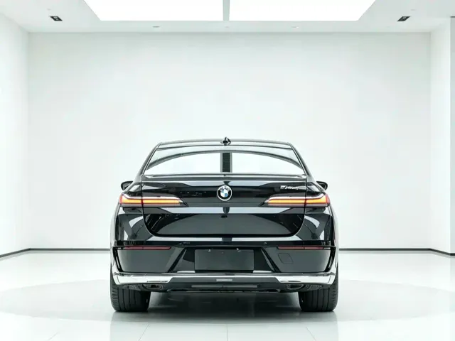 BMW 7 Series — Фото автомобиля 5