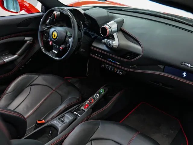 Ferrari F8 — Фото автомобиля 7