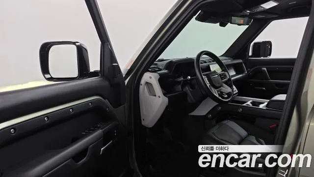 Land Rover Defender L663 — Фото автомобиля 15