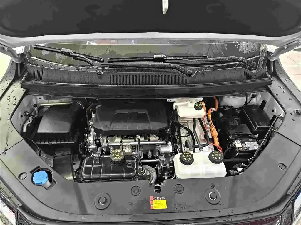 Wuling Motors Xingguang 730 New Energy 2025 Model Plug-in Hybrid Base Version — Фото автомобиля 14