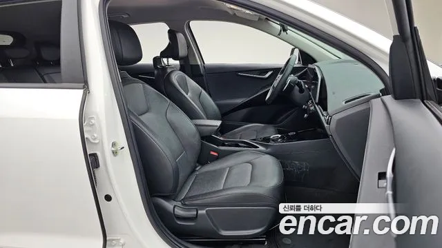 Kia Niro Niro (New) — Фото автомобиля 12