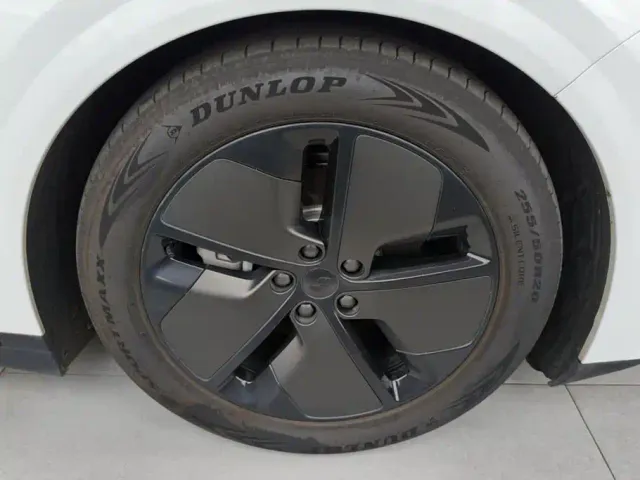 Li Auto Li Auto i6 2025 2WD Base Model — Фото автомобиля 6