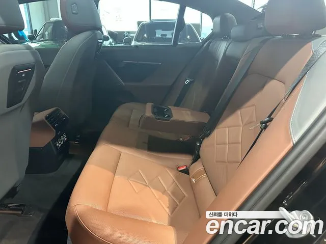 BMW 5-Series 5 серия (G60) — Фото автомобиля 6