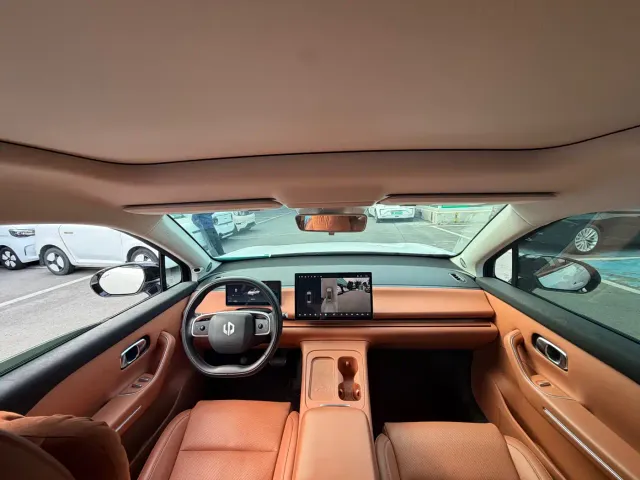 Leapmotor C10 — Фото автомобиля 6