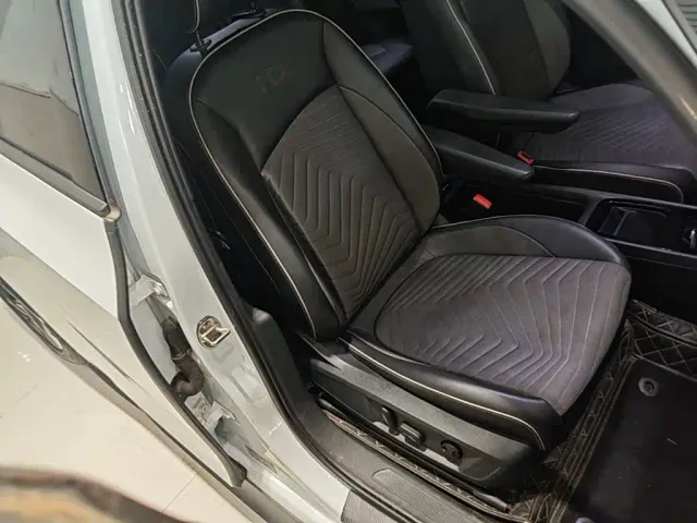 Volkswagen ID.3 — Фото автомобиля 24