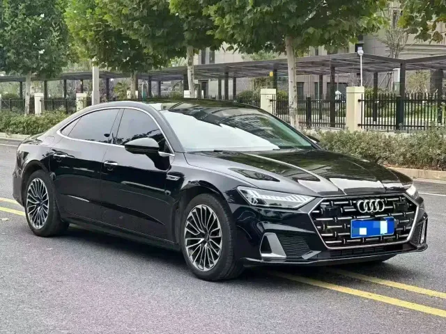 Audi A7L — Фото автомобиля 3