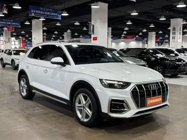 Audi Q5L — Фото автомобиля 3
