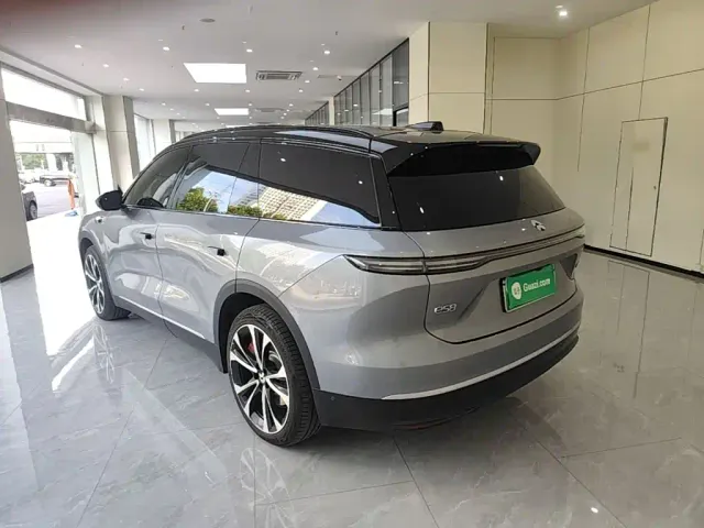 Nio ES8 — Фото автомобиля 4
