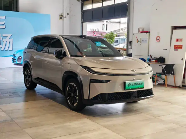 Toyota BoZhi 3X — Фото автомобиля 3
