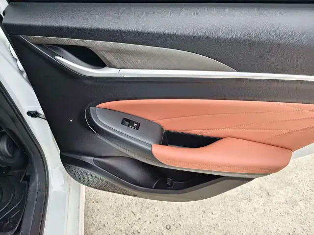 Changan Eado — Фото автомобиля 11