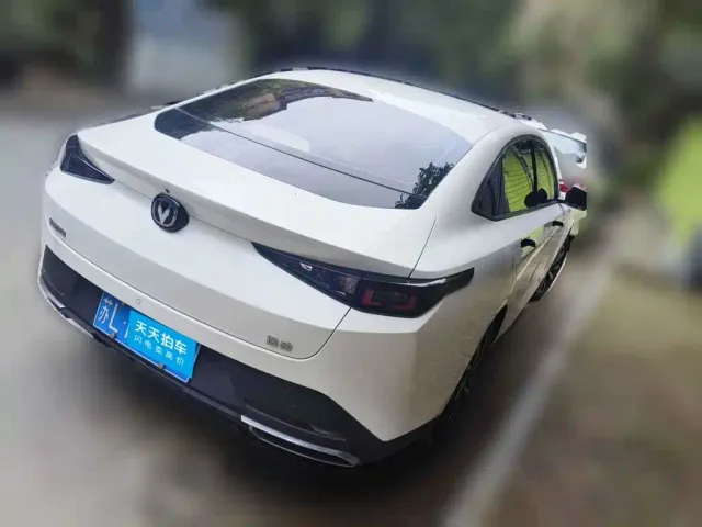 Changan Eado — Фото автомобиля 2