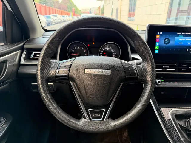 Haval M6 — Фото автомобиля 8