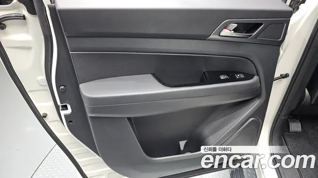 KG_Mobility_Ssangyong Rexton Новый Rexton Sport Дизель 2.2 4WD — Фото автомобиля 22