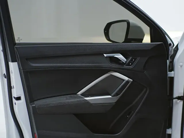 Audi Q3 — Фото автомобиля 19