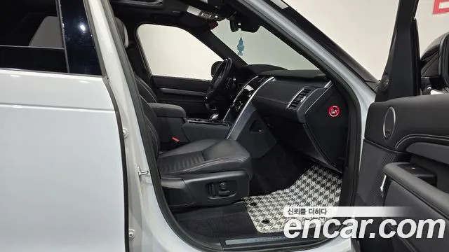 Land Rover Discovery — Фото автомобиля 15