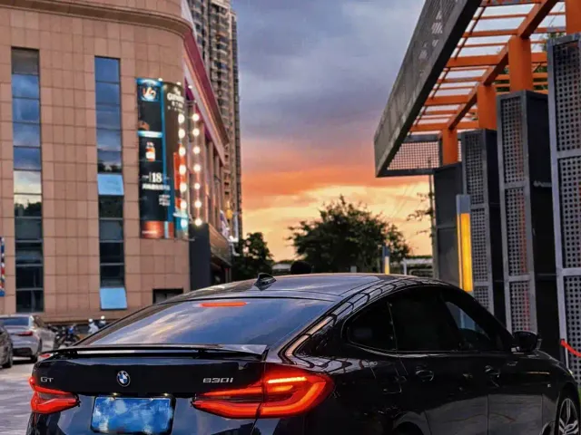 BMW 6 Series Gran Turismo — Фото автомобиля 15