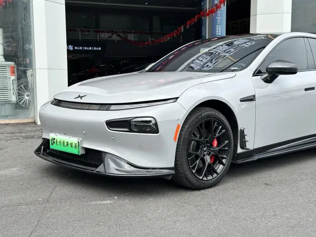 Xpeng P7 — Фото автомобиля 8