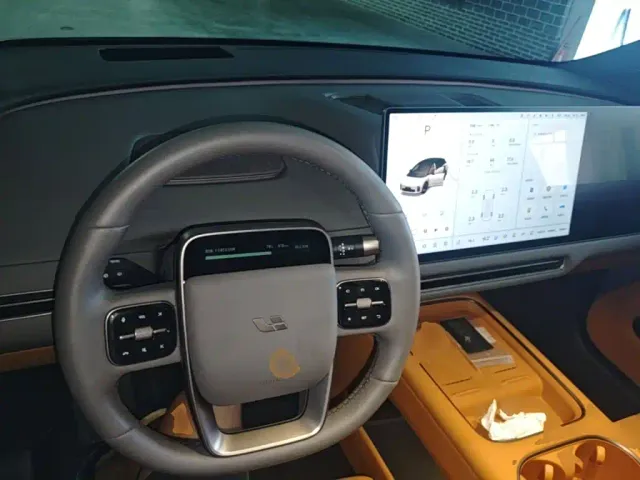 Li Auto i6 — Фото автомобиля 9