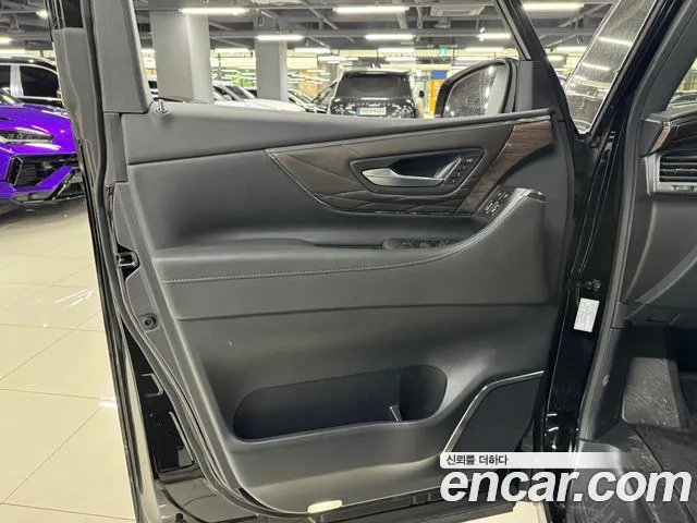 Toyota Alphard — Фото автомобиля 6