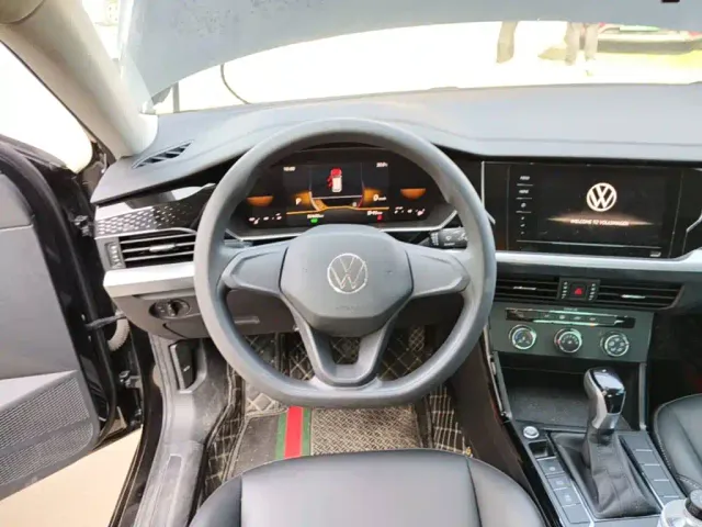 Volkswagen Passat — Фото автомобиля 10