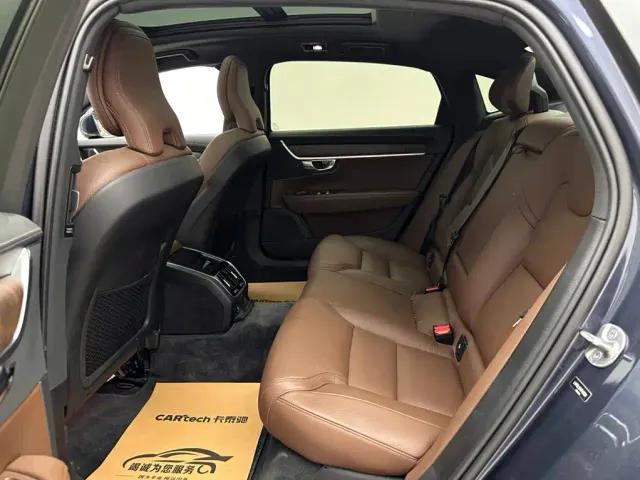 Volvo S90 — Фото автомобиля 9