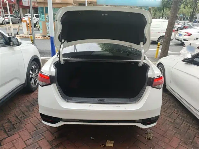 Nissan Sylphy — Фото автомобиля 18