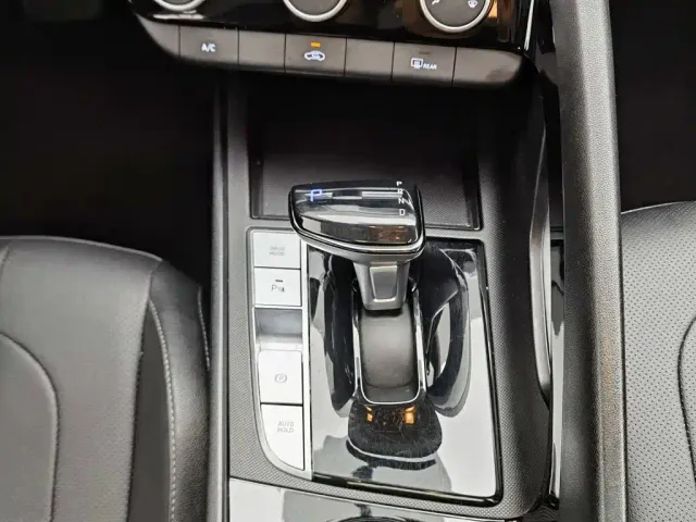 Hyundai Elantra — Фото автомобиля 13