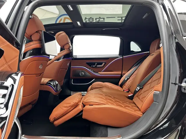Mercedes-Benz Maybach S-Class — Фото автомобиля 16