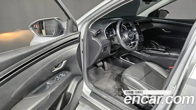 Hyundai Tucson Tucson (NX4) Дизель 2.0 2WD — Фото автомобиля 10