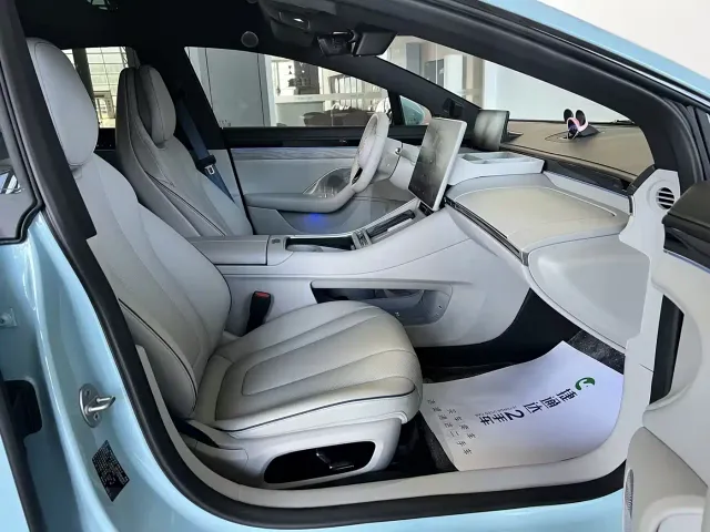 Luxeed S7 — Фото автомобиля 5