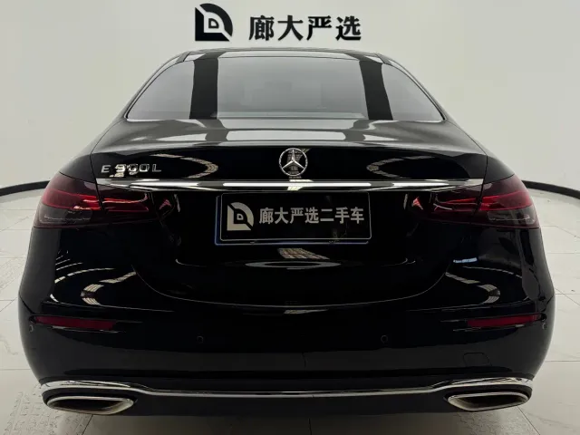 Mercedes-Benz E-Class — Фото автомобиля 4
