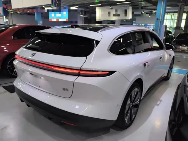 Nio ET5 Touring — Фото автомобиля 6