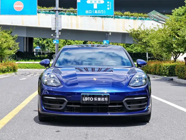 Porsche Panamera — Фото автомобиля 2