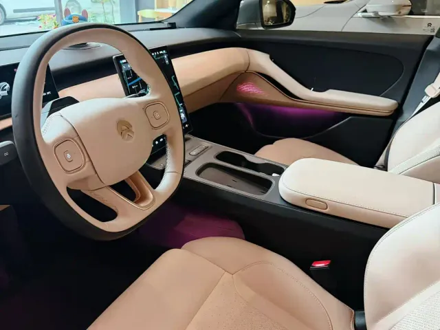 Nio ET5 Touring — Фото автомобиля 9