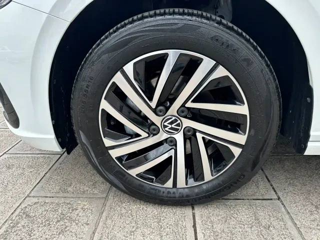 Volkswagen Lavida — Фото автомобиля 29