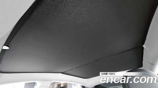 Tesla Model Y — Фото автомобиля 19