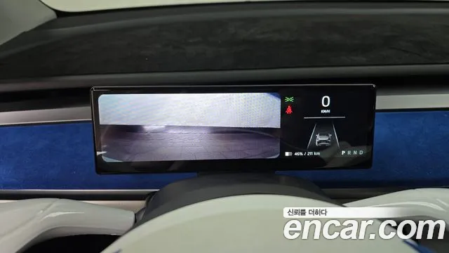 Tesla Model Y — Фото автомобиля 26