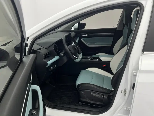 Geely Emgrand S — Фото автомобиля 19