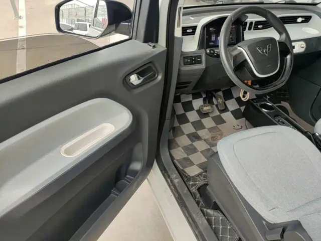 Wuling Hongguang Mini EV — Фото автомобиля 15