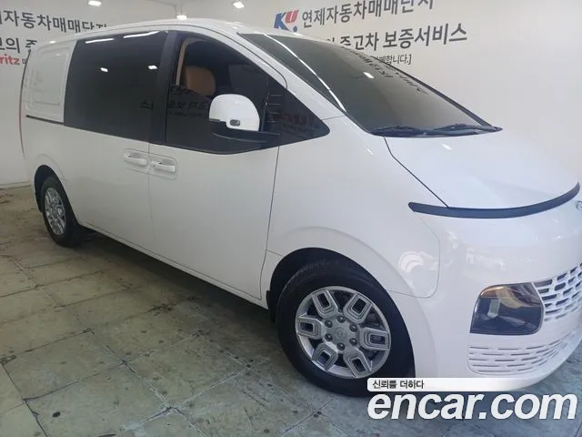 Hyundai Staria Staria Карго 5 мест — Фото автомобиля 2