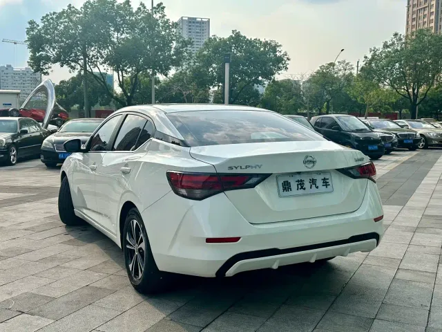 Nissan Sylphy — Фото автомобиля 6