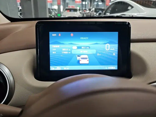 Wuling Hongguang Mini EV — Фото автомобиля 11