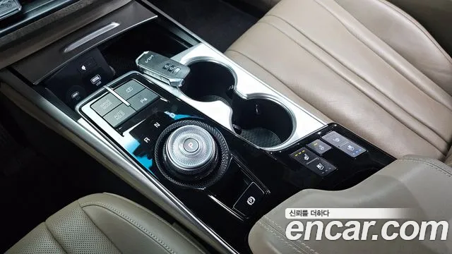 Kia K8 Hybrid — Фото автомобиля 12