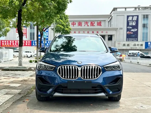 BMW X1 — Фото автомобиля 2