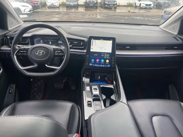 Hyundai Custo — Фото автомобиля 6