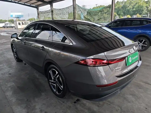 Roewe D7 — Фото автомобиля 4