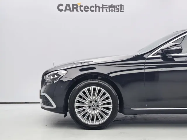 Mercedes-Benz E-Class — Фото автомобиля 6