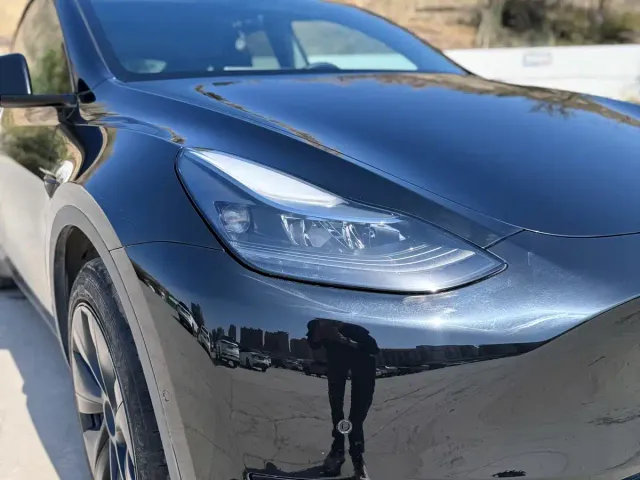 Tesla Model Y — Фото автомобиля 15