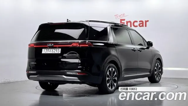 Kia Canival Carnival 4 поколение Бензин 7 мест Signature — Фото автомобиля 2